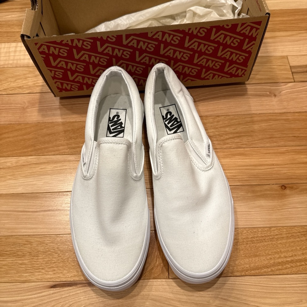 Vans True White Classic Slip-Ons - Picture 6 of 6